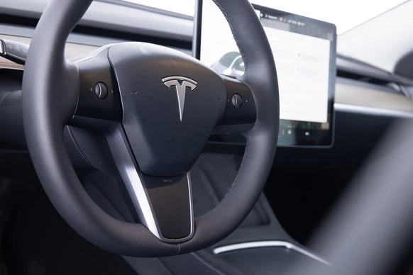 Tesla Model Y - Afbeelding 13 van 27