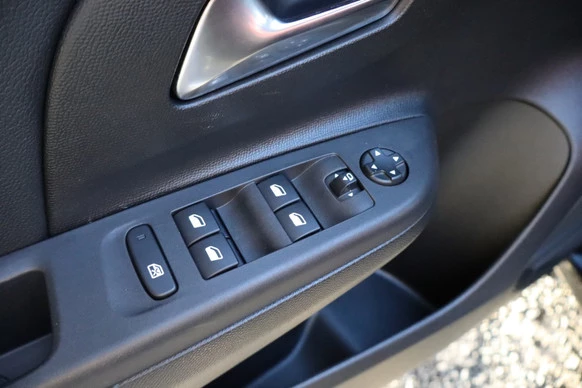 Opel Corsa - Afbeelding 13 van 18