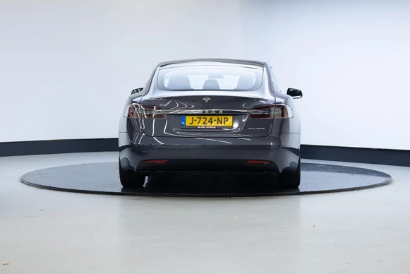 Tesla Model S - Afbeelding 18 van 24