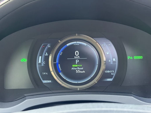 Lexus RC - Afbeelding 22 van 30