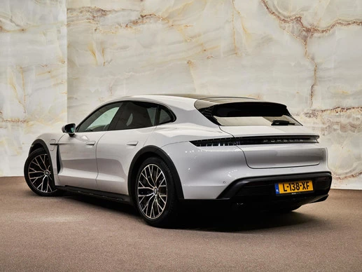 Porsche Taycan - Afbeelding 3 van 30