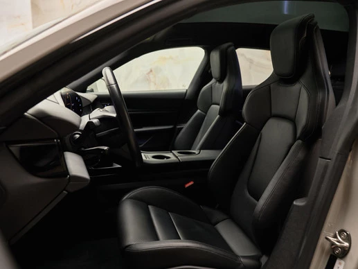 Porsche Taycan - Afbeelding 7 van 30