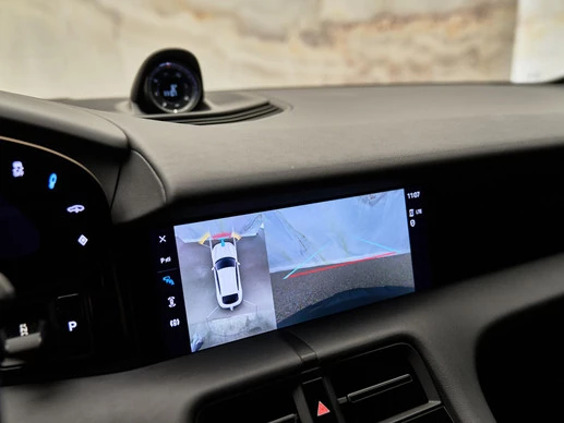 Porsche Taycan - Afbeelding 14 van 30