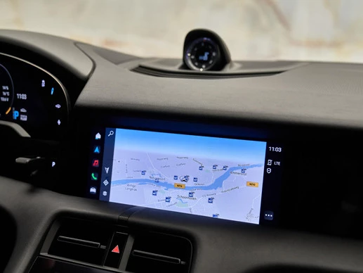 Porsche Taycan - Afbeelding 25 van 30