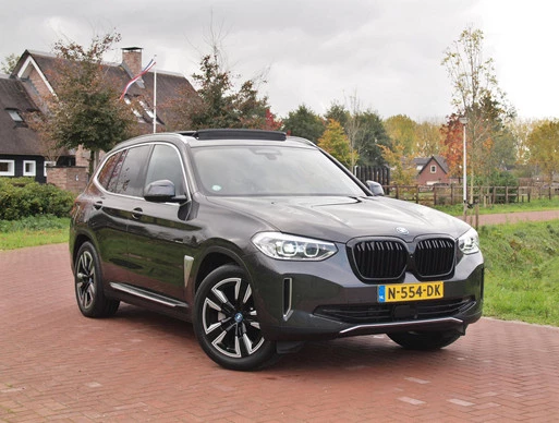 BMW iX3 - Afbeelding 1 van 30