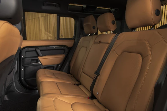 Land Rover Defender - Afbeelding 15 van 28