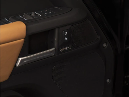 Land Rover Defender - Afbeelding 18 van 28