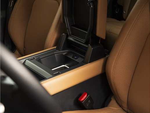 Land Rover Defender - Afbeelding 25 van 28