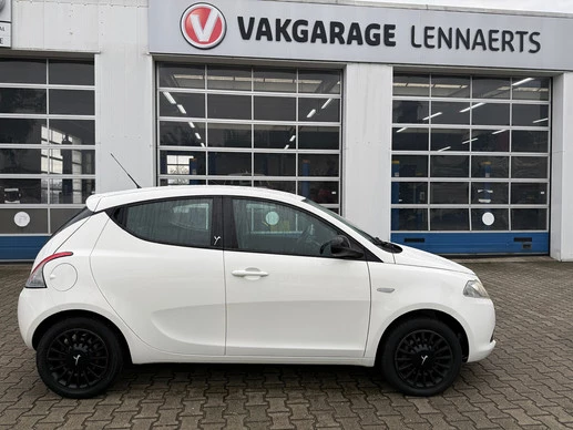 Lancia Ypsilon - Afbeelding 4 van 17