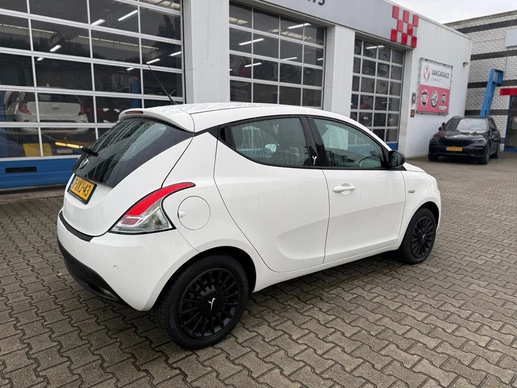 Lancia Ypsilon - Afbeelding 6 van 17