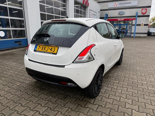 Lancia Ypsilon - Afbeelding 13 van 17