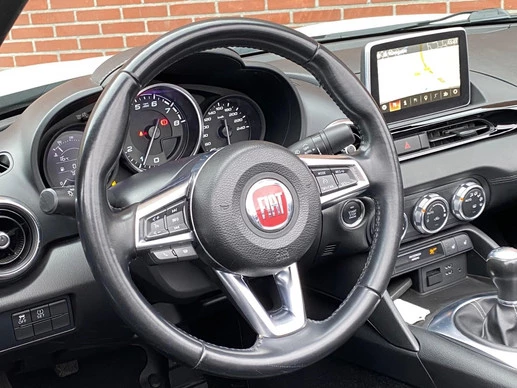 Fiat 124 Spider - Afbeelding 9 van 26