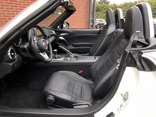 Fiat 124 Spider - Afbeelding 10 van 26