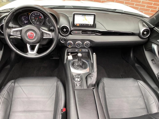 Fiat 124 Spider - Afbeelding 11 van 26