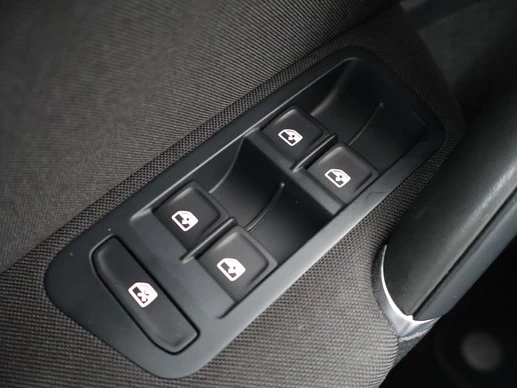 Volkswagen e-Golf - Afbeelding 25 van 30