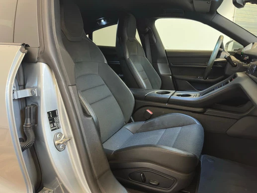 Porsche Taycan - Afbeelding 8 van 30