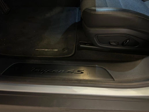 Porsche Taycan - Afbeelding 29 van 30