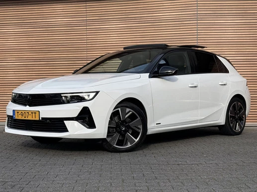 Opel Astra - Afbeelding 1 van 30