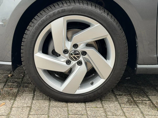 Volkswagen e-Golf - Afbeelding 9 van 30