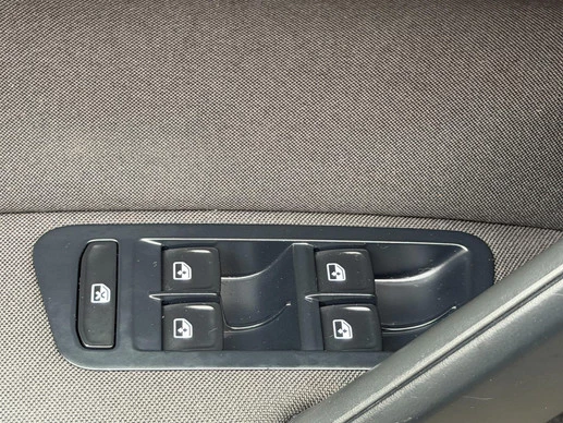 Volkswagen e-Golf - Afbeelding 21 van 30