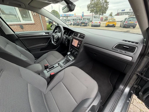 Volkswagen e-Golf - Afbeelding 27 van 30