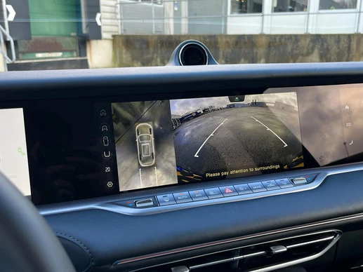 Voyah Free - Afbeelding 20 van 30