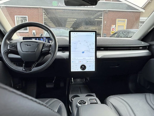 Ford Mustang Mach-E - Afbeelding 6 van 28