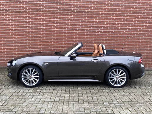 Fiat 124 Spider - Afbeelding 3 van 26