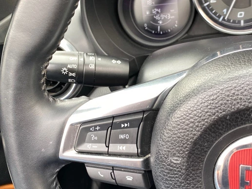 Fiat 124 Spider - Afbeelding 10 van 26