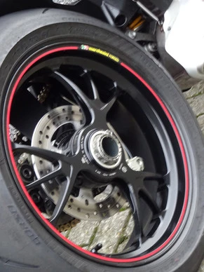 Ducati Panigale V4 - Afbeelding 6 van 17
