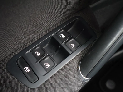 Volkswagen e-Golf - Afbeelding 25 van 30