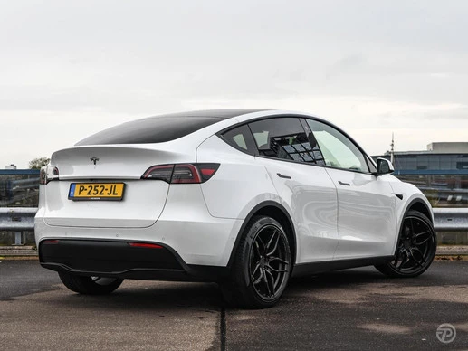 Tesla Model Y - Afbeelding 3 van 30