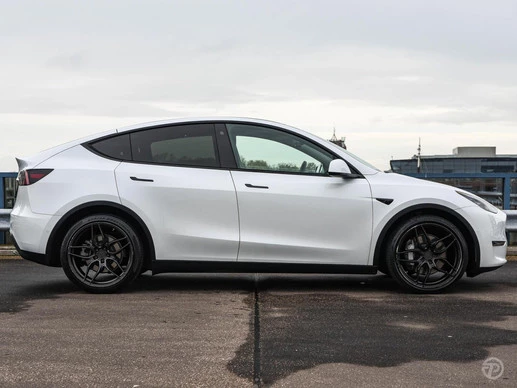 Tesla Model Y - Afbeelding 6 van 30