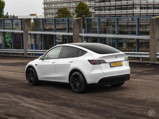Tesla Model Y - Afbeelding 9 van 30