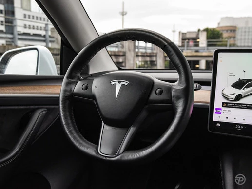 Tesla Model Y - Afbeelding 16 van 30