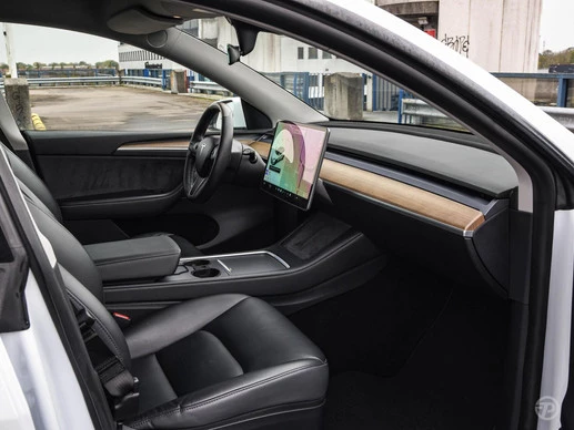 Tesla Model Y - Afbeelding 17 van 30
