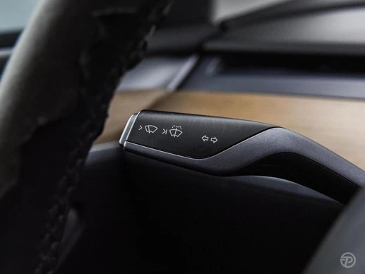 Tesla Model Y - Afbeelding 20 van 30