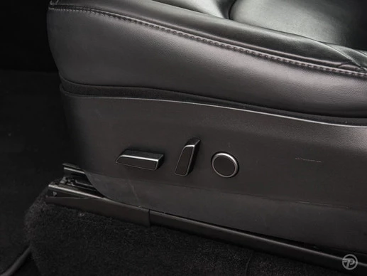 Tesla Model Y - Afbeelding 23 van 30