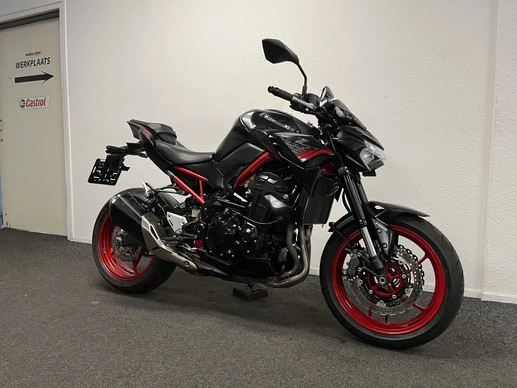 Kawasaki Z900 - Afbeelding 4 van 22