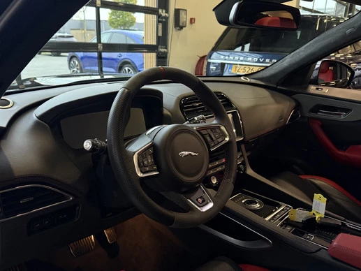 Jaguar F-PACE - Afbeelding 25 van 30