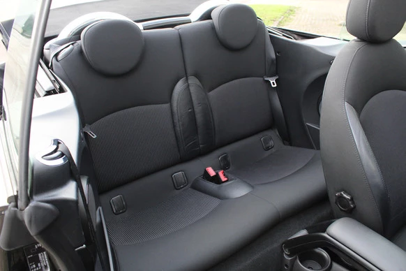 MINI Cooper S Cabrio - Afbeelding 11 van 26