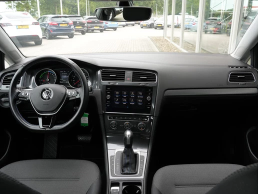 Volkswagen e-Golf - Afbeelding 29 van 30