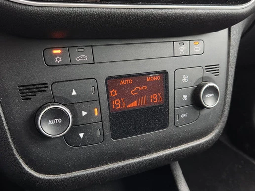 Fiat Punto - Afbeelding 11 van 14