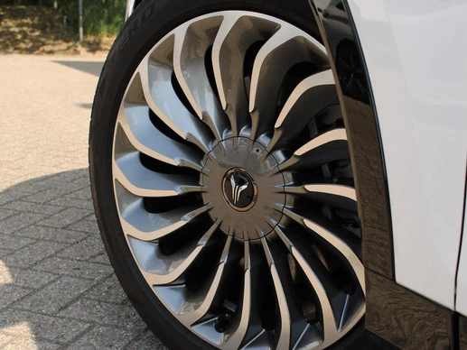 Voyah Free - Afbeelding 18 van 30