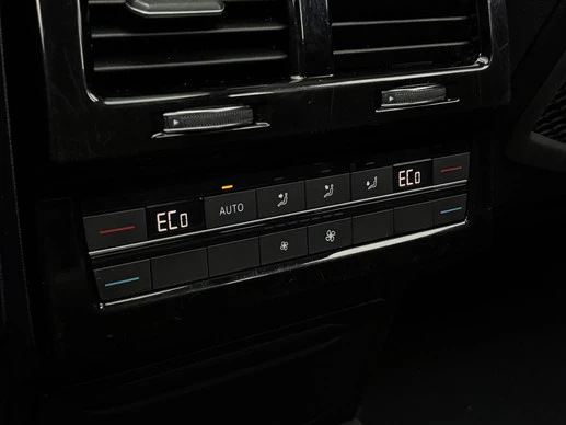 Volkswagen Touareg - Afbeelding 28 van 30