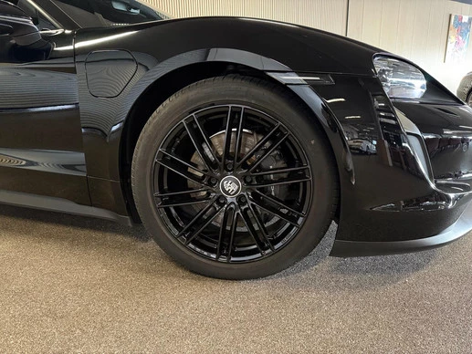 Porsche Taycan - Afbeelding 3 van 30