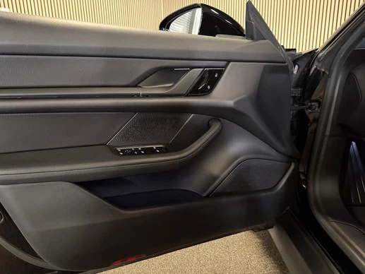 Porsche Taycan - Afbeelding 12 van 30