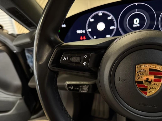 Porsche Taycan - Afbeelding 15 van 30