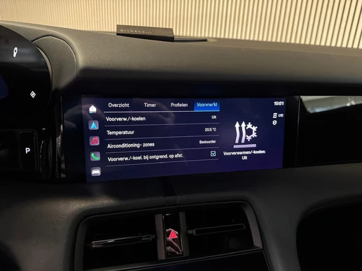 Porsche Taycan - Afbeelding 25 van 30