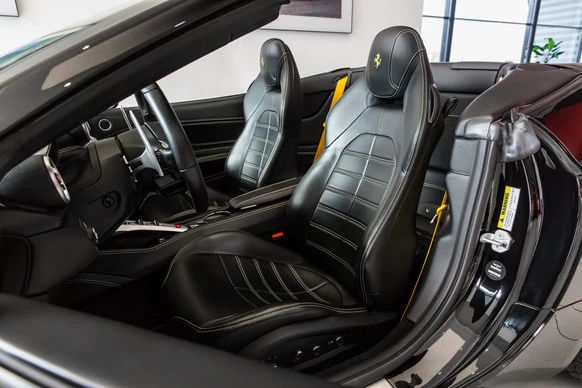 Ferrari California - Afbeelding 5 van 26